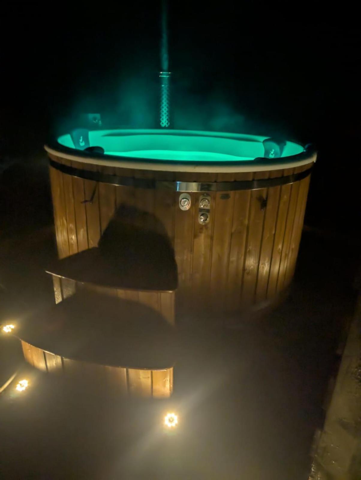 Caplor Glamping & Lodges هيريفورد المظهر الخارجي الصورة