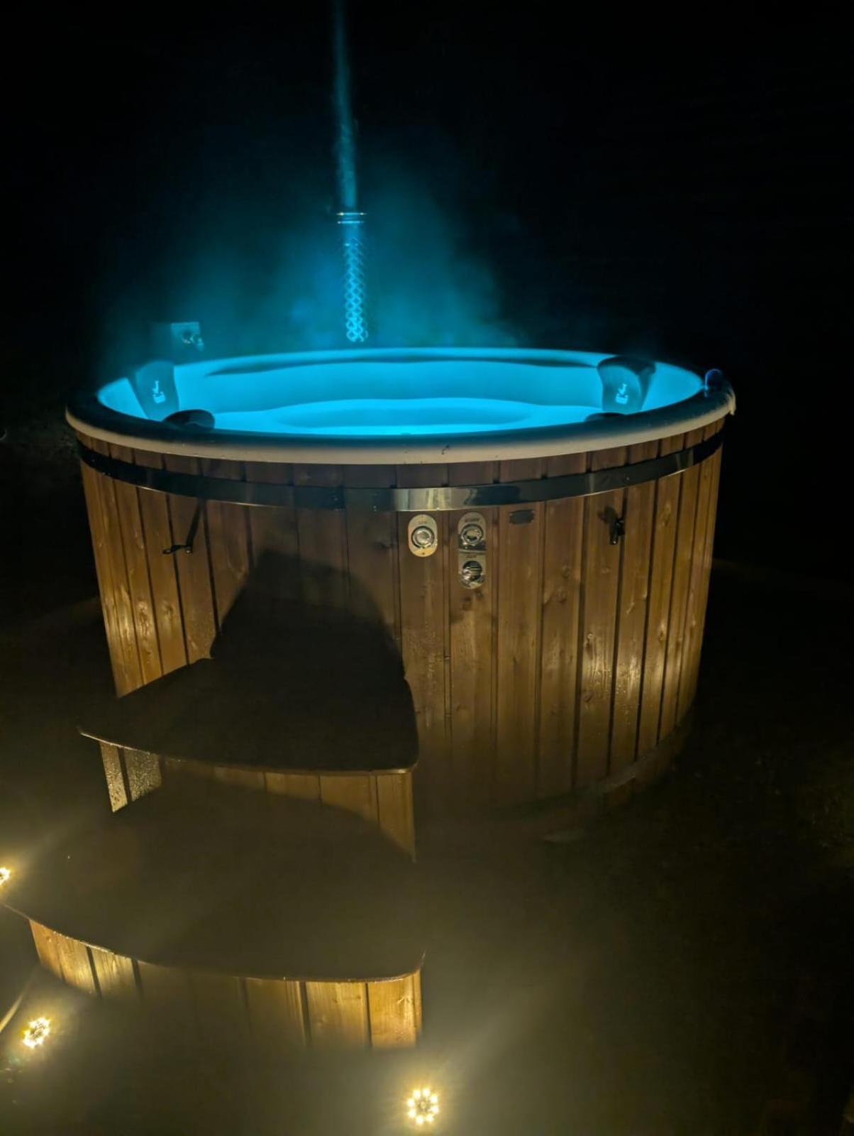 Caplor Glamping & Lodges هيريفورد المظهر الخارجي الصورة