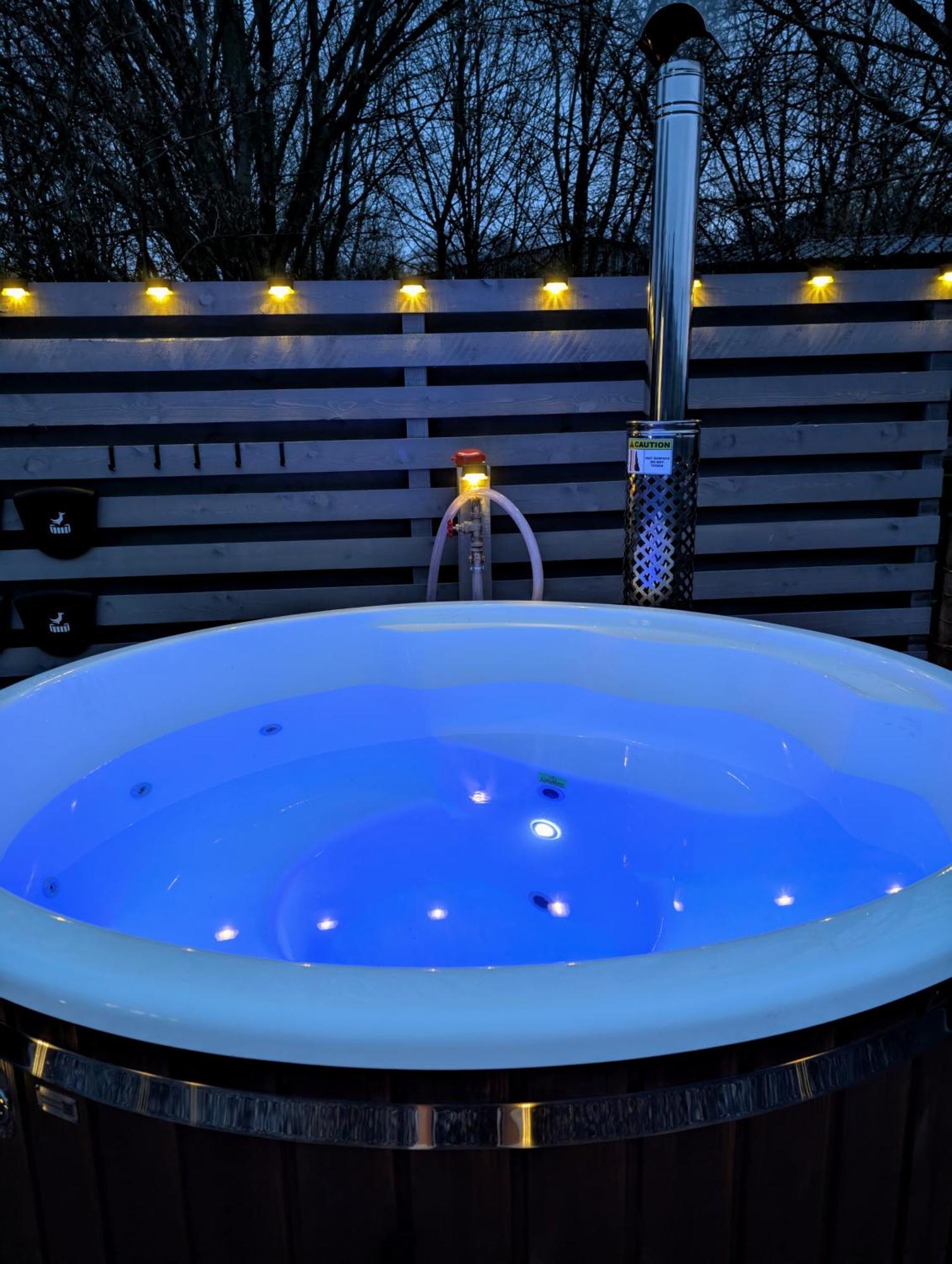 Caplor Glamping & Lodges هيريفورد المظهر الخارجي الصورة